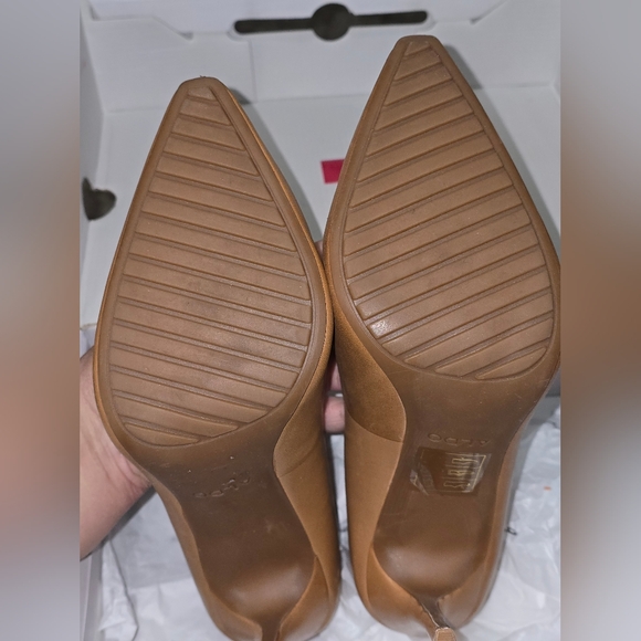 Aldo Durbell Tan Leather Heels Sleek Pointed-Toe Pumps - Picture 4 of 13